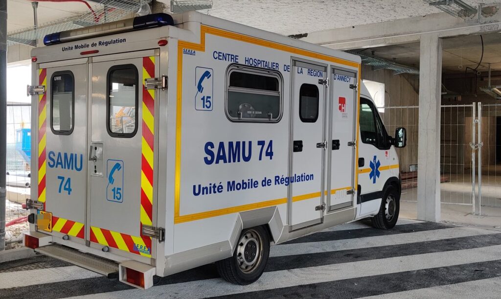 Emergency medical care vehicle by SAMU, France